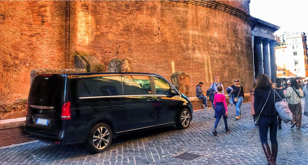 A Taste of Luxury: Rome Limousine Tours for Discerning Travelers